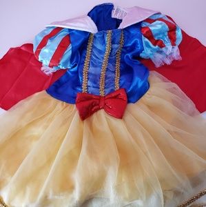 Snow White Halloween costume